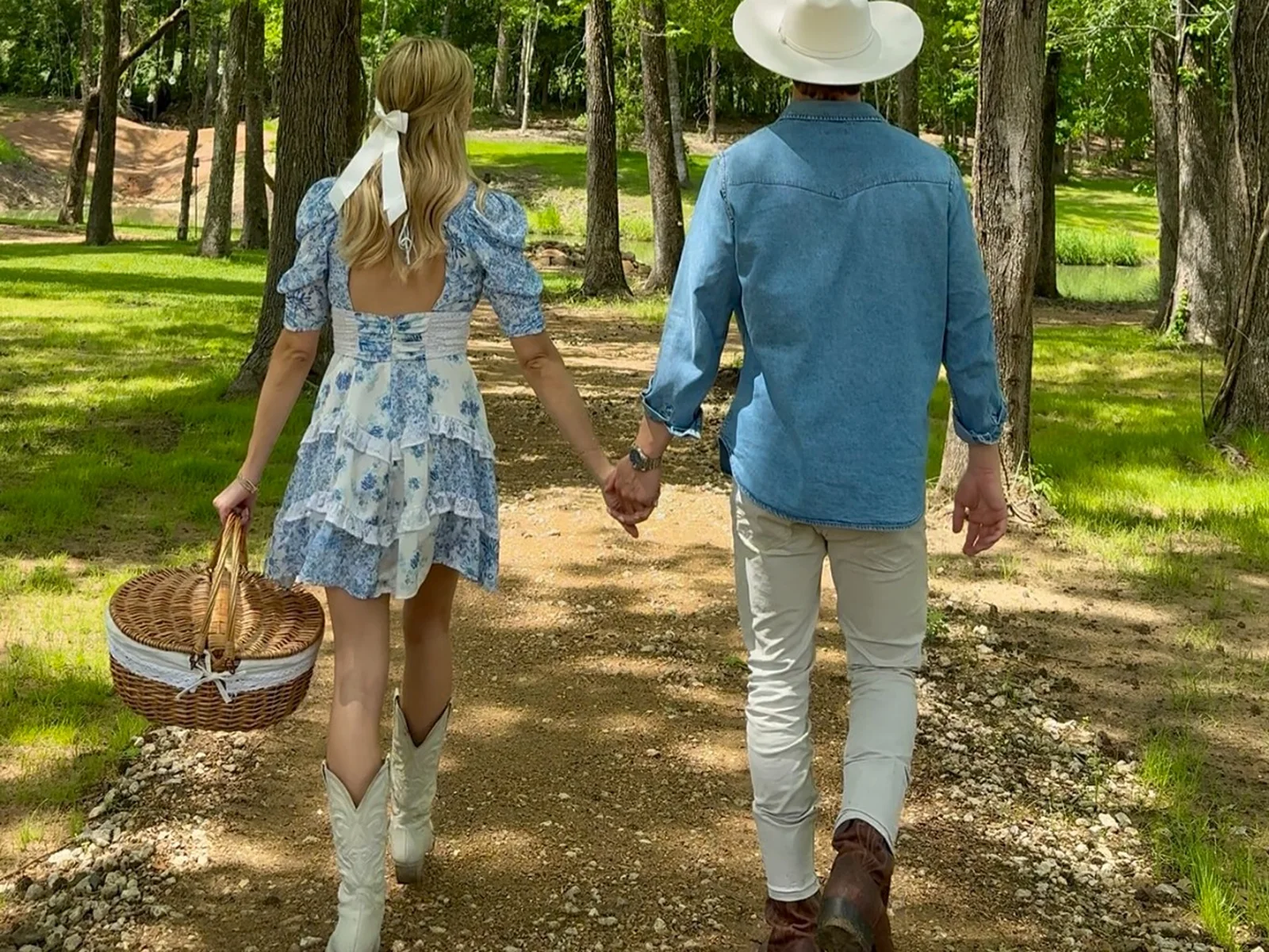 Couple enjoying a Blue Pond Retreat experience